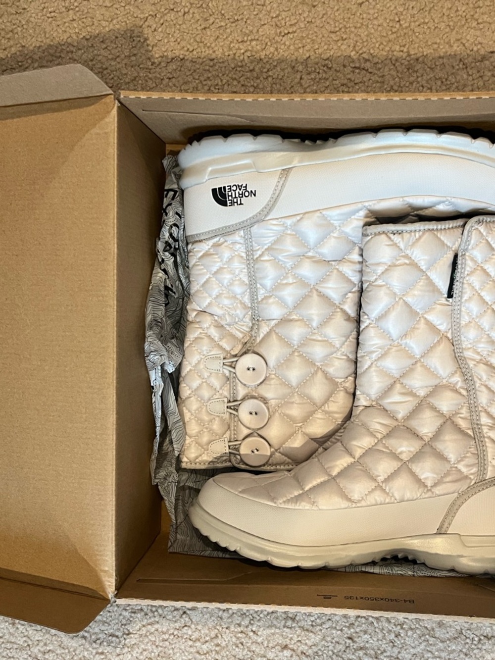 NWT The North Face Thermoball Button-Up Boot Size 9